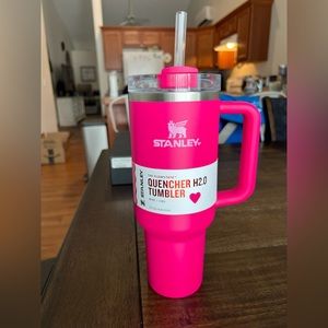 Stanley Valentines Tumbler, Target limited edition release, cosmo pink